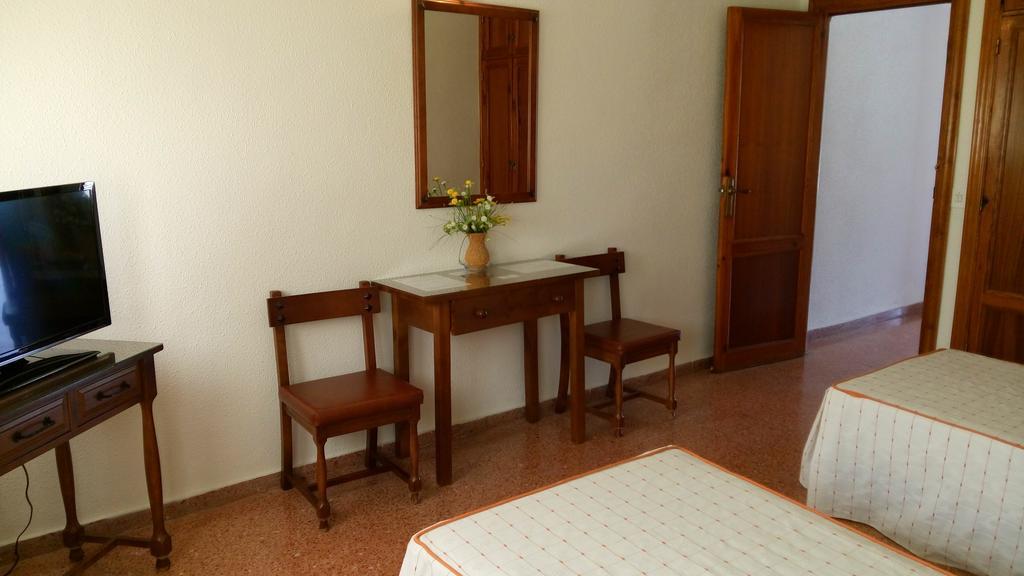 Hotel-Motel Sol II Requena Phòng bức ảnh