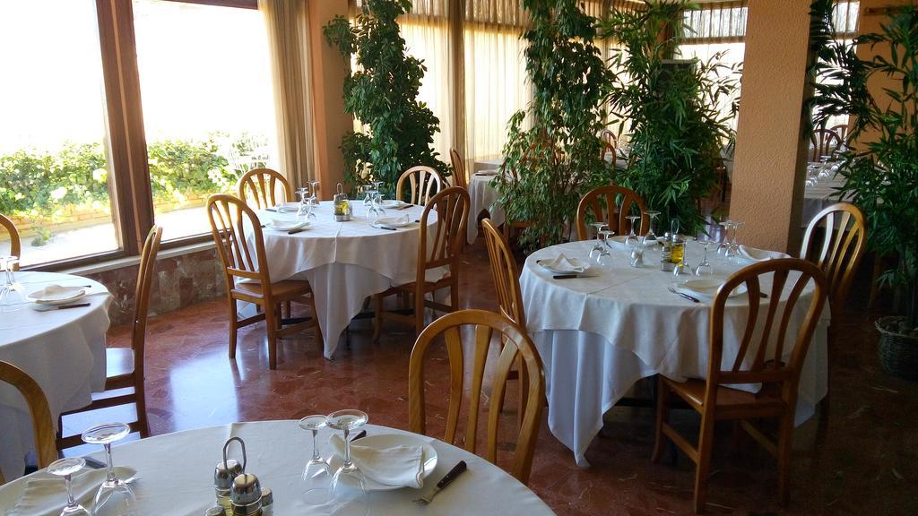 Hotel-Motel Sol II Requena Ngoại thất bức ảnh